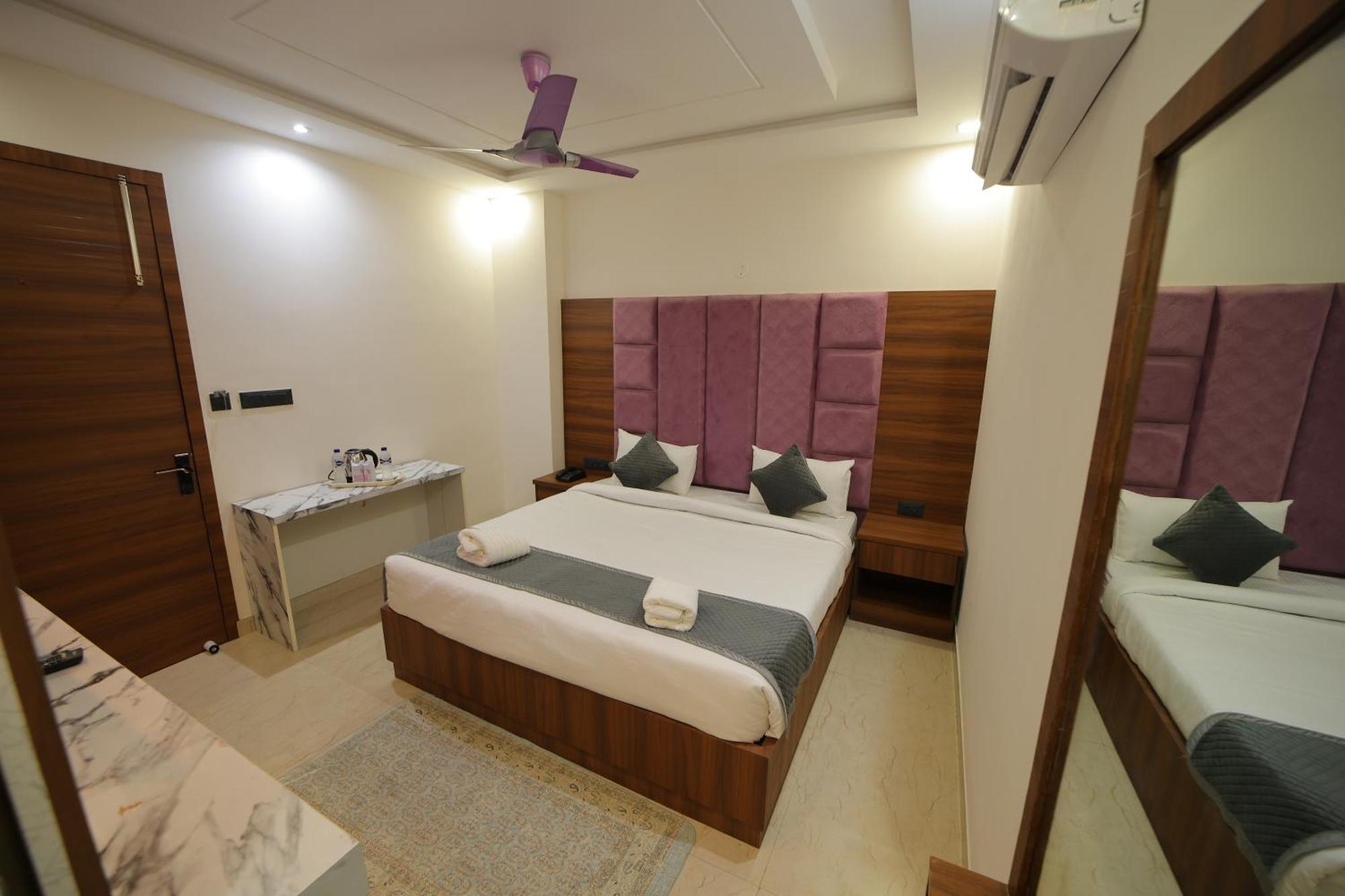 Hotel Dev 3*