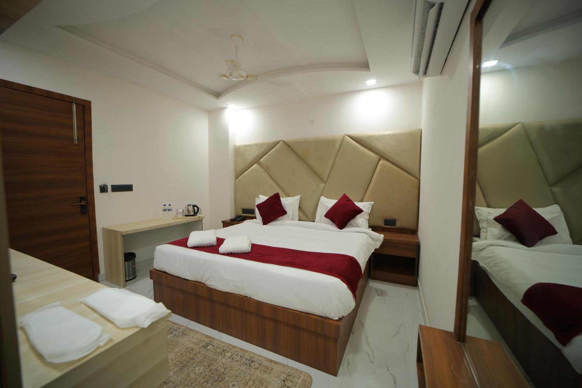 Dev 3* Agra (Uttar Pradesh)